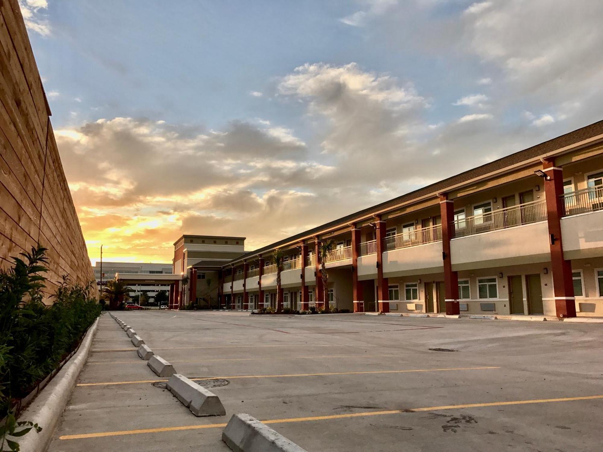 Grand Villa Inn And Suites Westchase/Chinatown هيوستن المظهر الخارجي الصورة